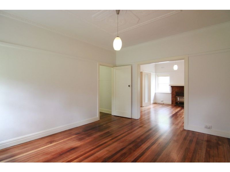 34 Cairnes Crescent, Malvern East VIC 3145