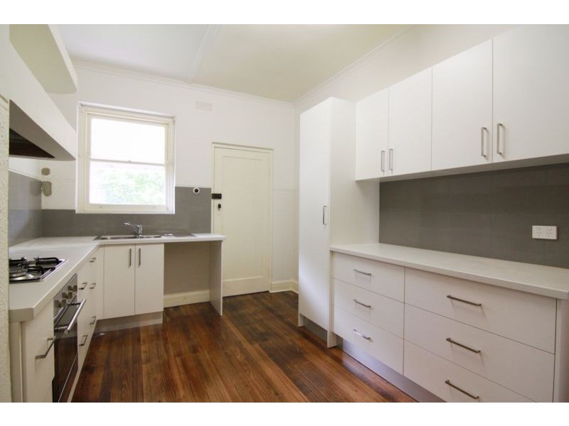 34 Cairnes Crescent, Malvern East VIC 3145