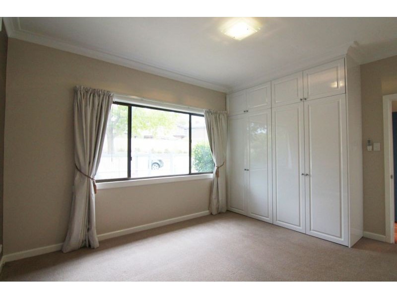 71 Ivanhoe Grove, Malvern East VIC 3145