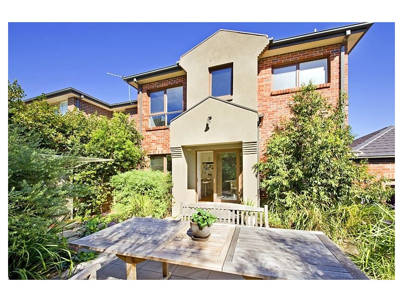2/2 Mont Iris Avenue, Glen Iris VIC 3146