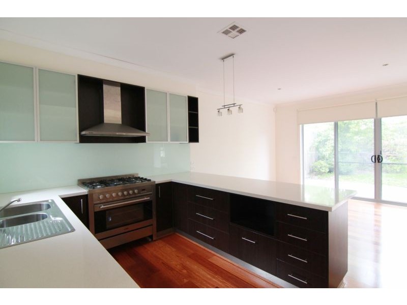 1/40 Winbirra Parade, Ashwood VIC 3147