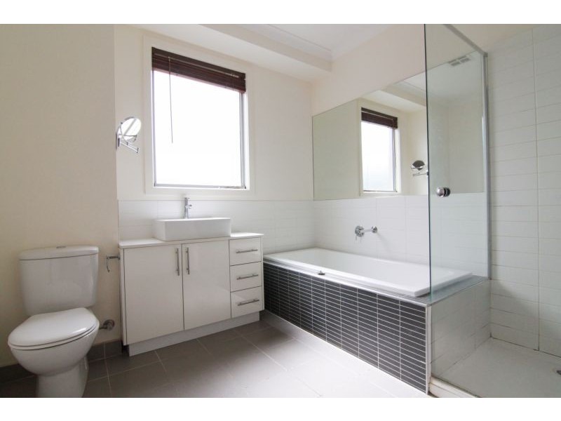 1/40 Winbirra Parade, Ashwood VIC 3147