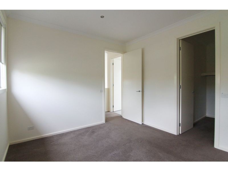 1/40 Winbirra Parade, Ashwood VIC 3147