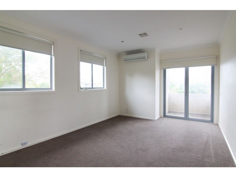 1/40 Winbirra Parade, Ashwood VIC 3147