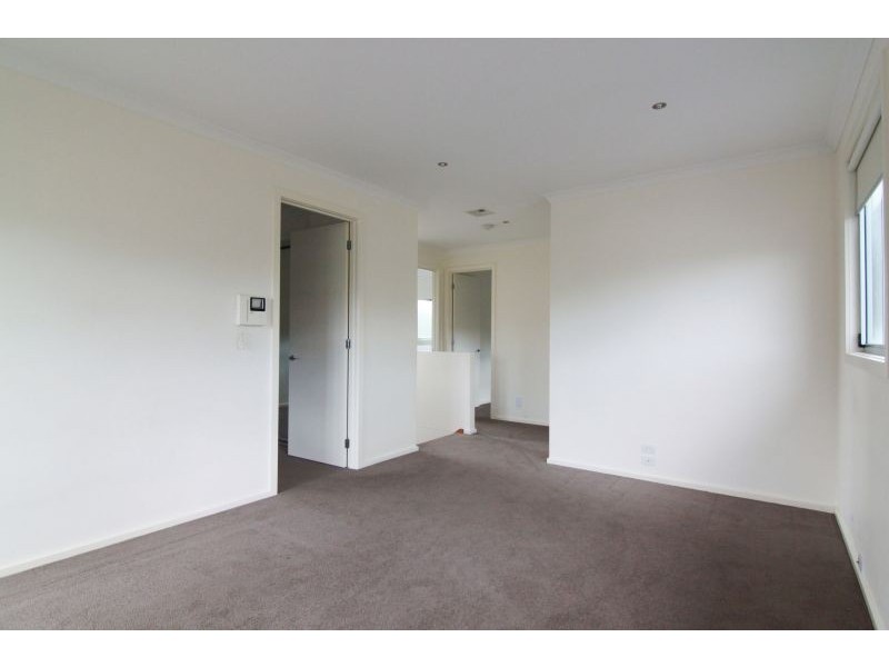 1/40 Winbirra Parade, Ashwood VIC 3147