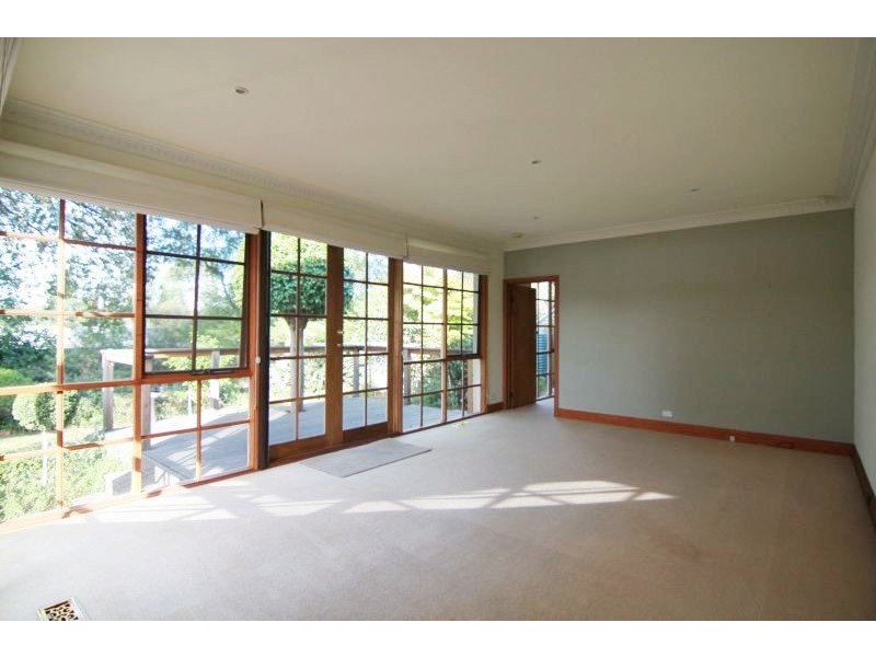 23 Cairnes Crescent, Malvern East VIC 3145