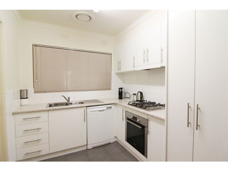 4/4 Glenarm Avenue, Glen Iris VIC 3146