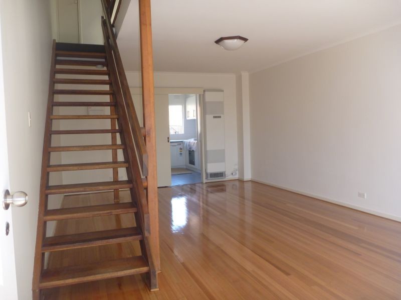 4/4 Glenarm Avenue, Glen Iris VIC 3146