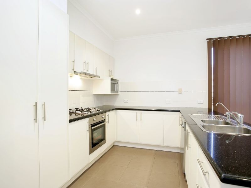 2/2 Catalina Avenue, Ashburton VIC 3147