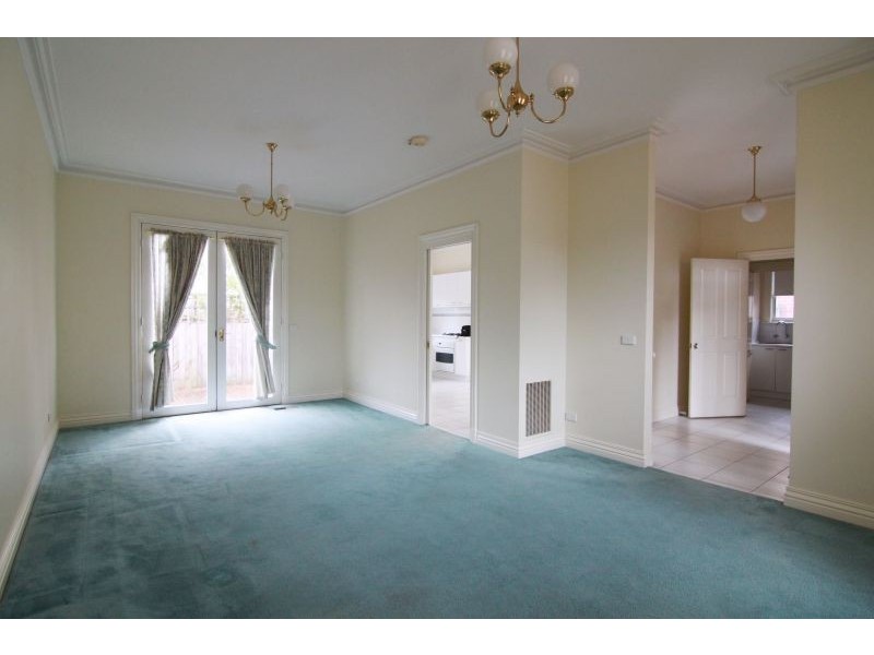 2/11 Somerset Road, Glen Iris VIC 3146