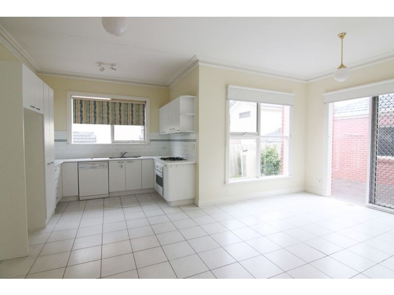 2/11 Somerset Road, Glen Iris VIC 3146