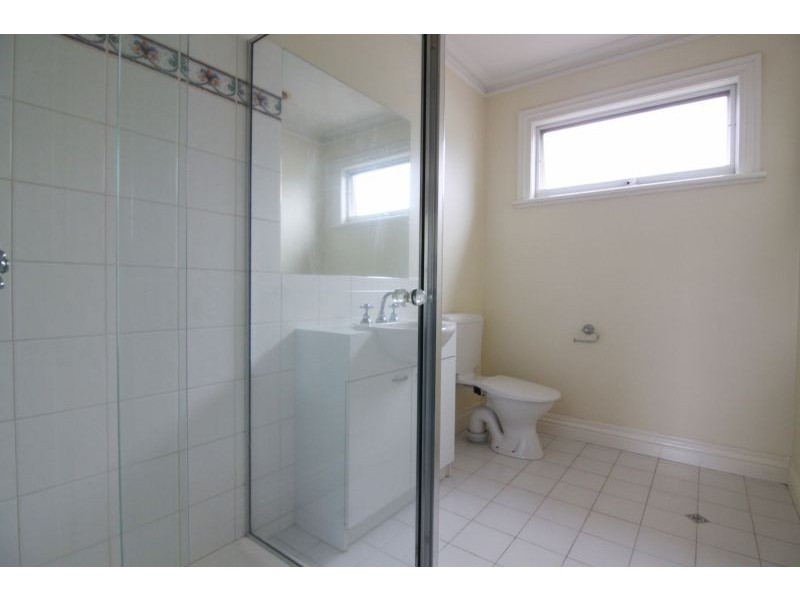 2/11 Somerset Road, Glen Iris VIC 3146