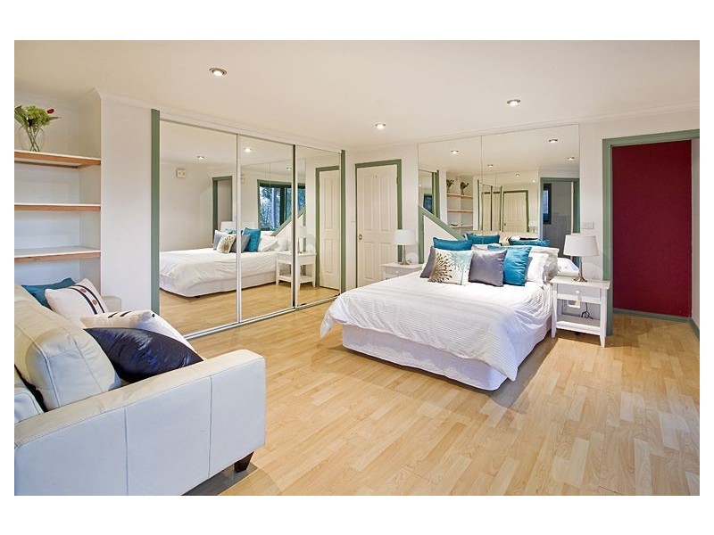 4 Katoomba Drive, Mulgrave VIC 3170