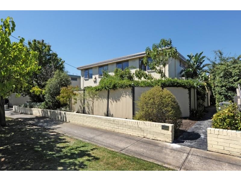 2/10 Repton Road, Malvern East VIC 3145