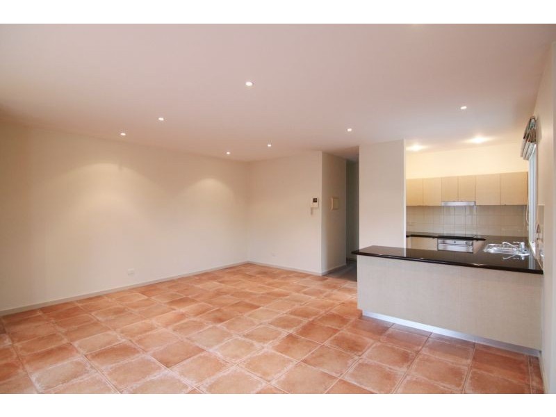 8/27 Edgar Street, Glen Iris VIC 3146