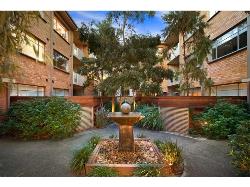 13/14 Chapel Street, St Kilda VIC 3182