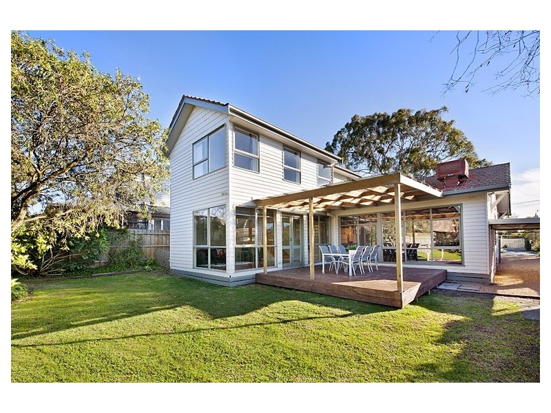 14 Greendale Road, Glen Iris VIC 3146