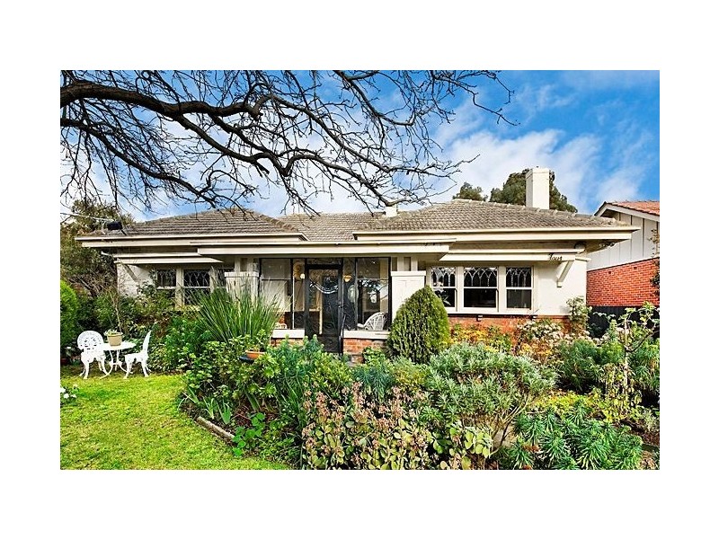 4 Dundonald Avenue, Malvern East VIC 3145