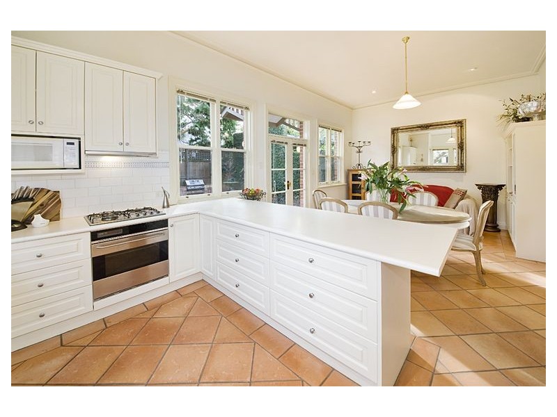 11 Harvey Street, Malvern VIC 3144