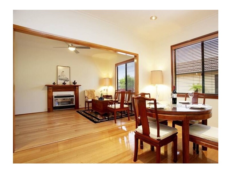 10 Bardia Ave, Ashburton VIC 3147