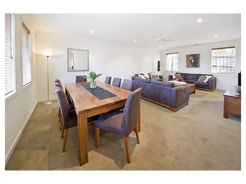 2/12 Duke Street, Ashburton VIC 3147