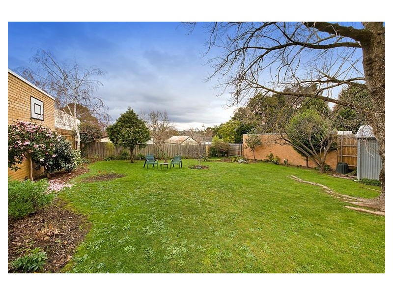 42 Barnes Avenue, Burwood VIC 3125