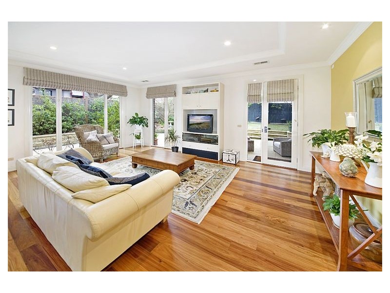 10 Bridges Street, Glen Iris VIC 3146