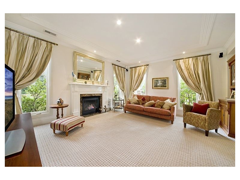 10 Bridges Street, Glen Iris VIC 3146