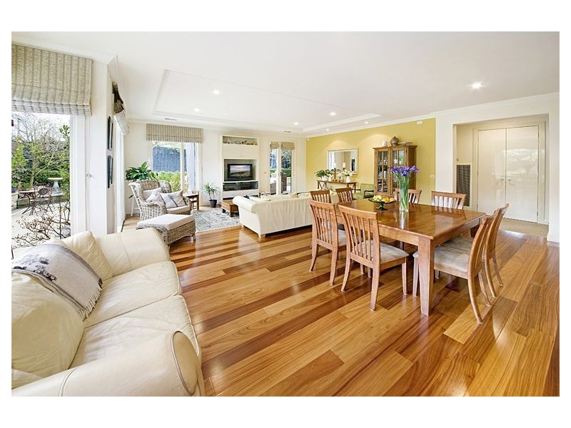 10 Bridges Street, Glen Iris VIC 3146