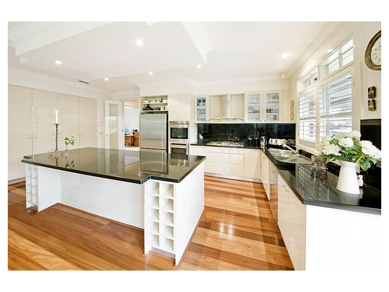 10 Bridges Street, Glen Iris VIC 3146