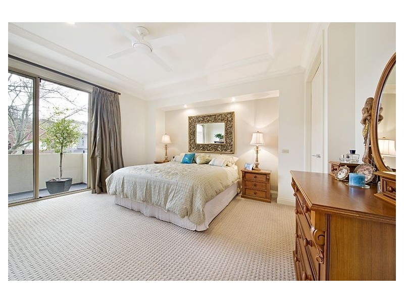 10 Bridges Street, Glen Iris VIC 3146