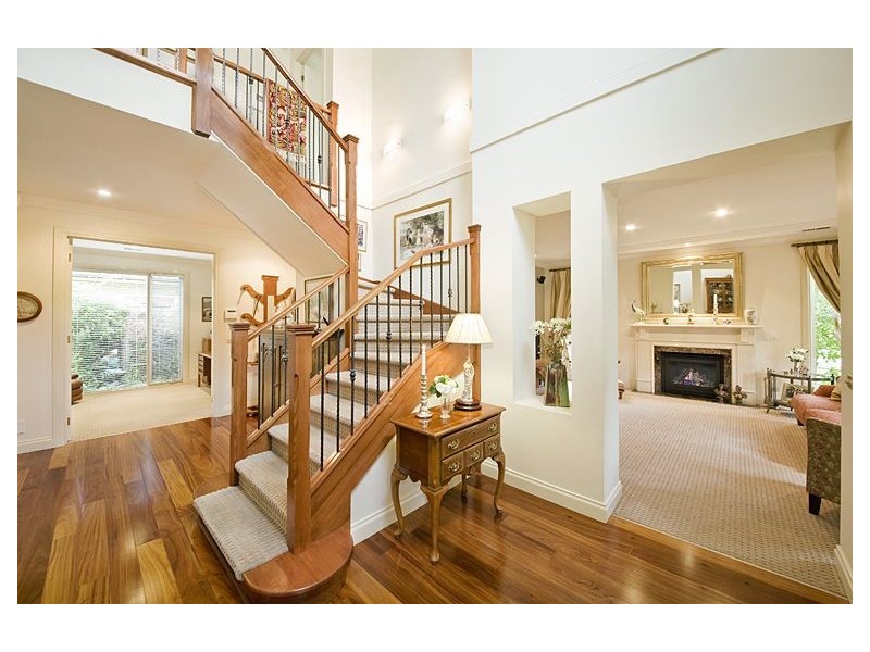 10 Bridges Street, Glen Iris VIC 3146