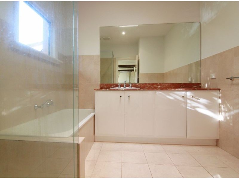 44 Francis Cresent, Glen Iris VIC 3146