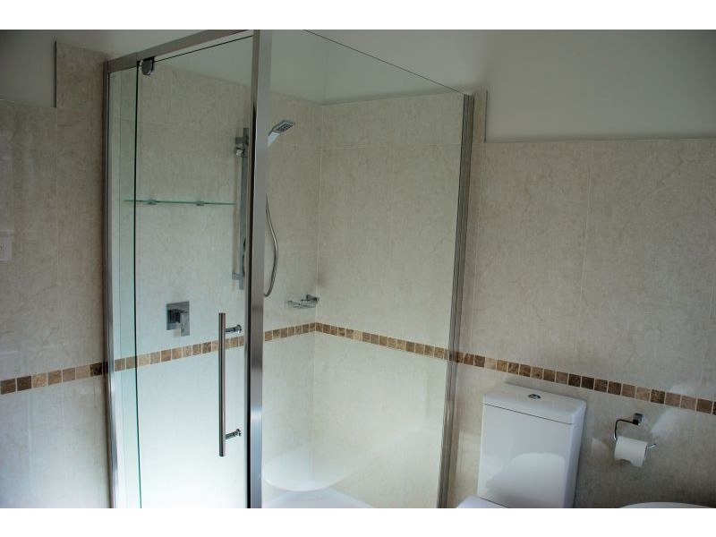 18 Morton Rd, Burwood VIC 3125