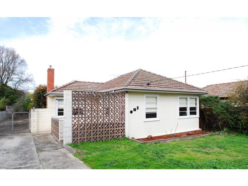 1 Warner Avenue, Ashburton VIC 3147