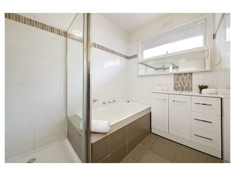 1/6 Yeovil Road, Glen Iris VIC 3146