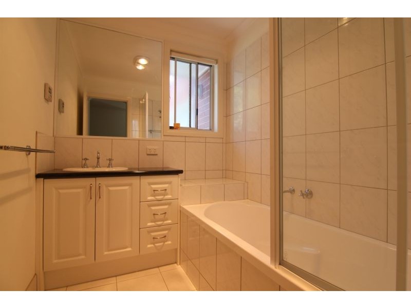 2/49 Parer Street, Burwood VIC 3125