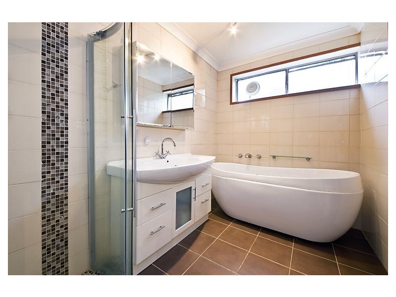 2/64 Edgar Street North, Glen Iris VIC 3146