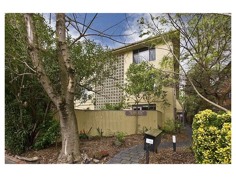 2/64 Edgar Street North, Glen Iris VIC 3146