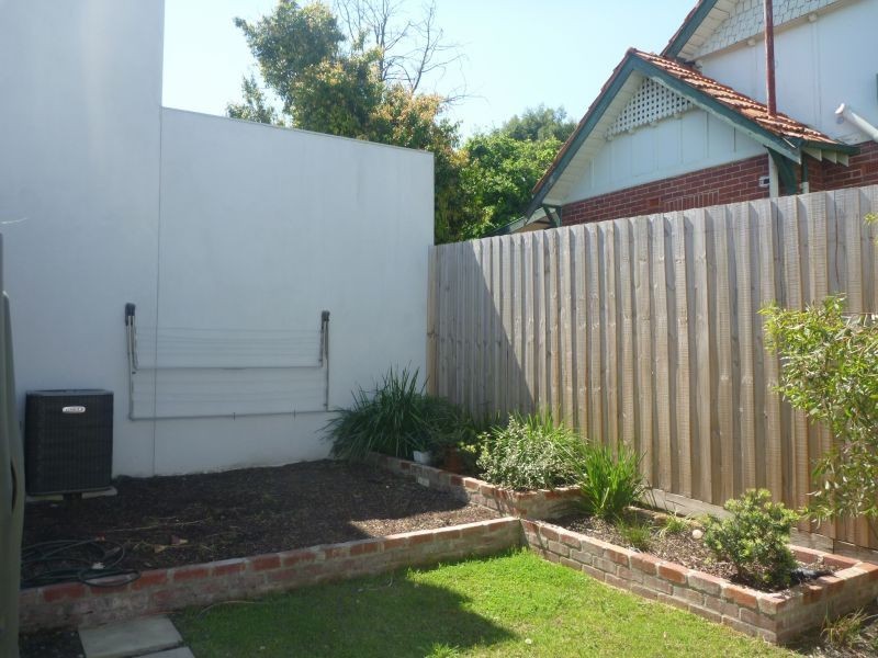 1/911 Toorak Road, Camberwell VIC 3124