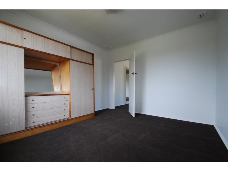 5 Melinga Crescent, Chadstone VIC 3148