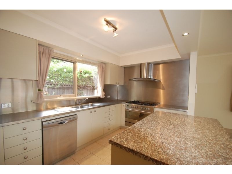 7 Bowlers Way, Malvern East VIC 3145