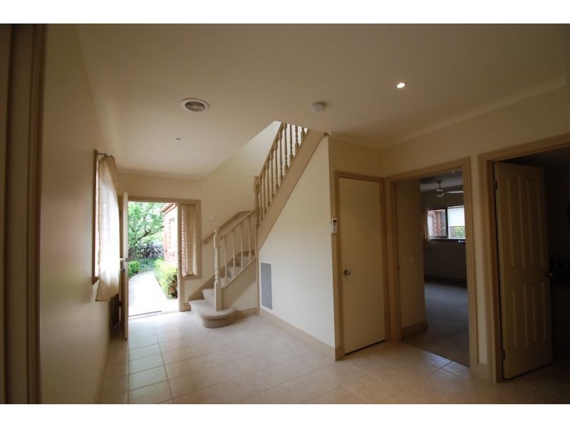 7 Bowlers Way, Malvern East VIC 3145