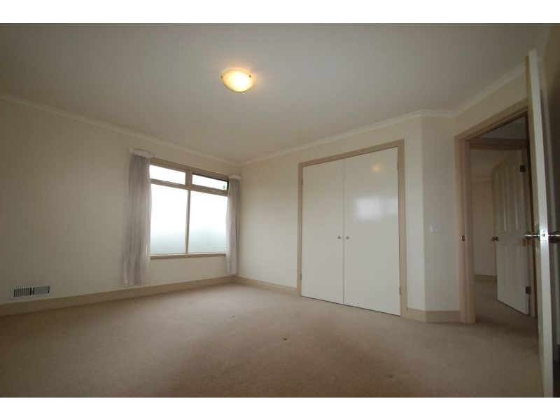 7 Bowlers Way, Malvern East VIC 3145