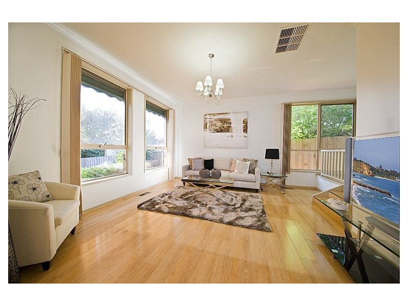 2/20 Winbirra Parade, Ashwood VIC 3147