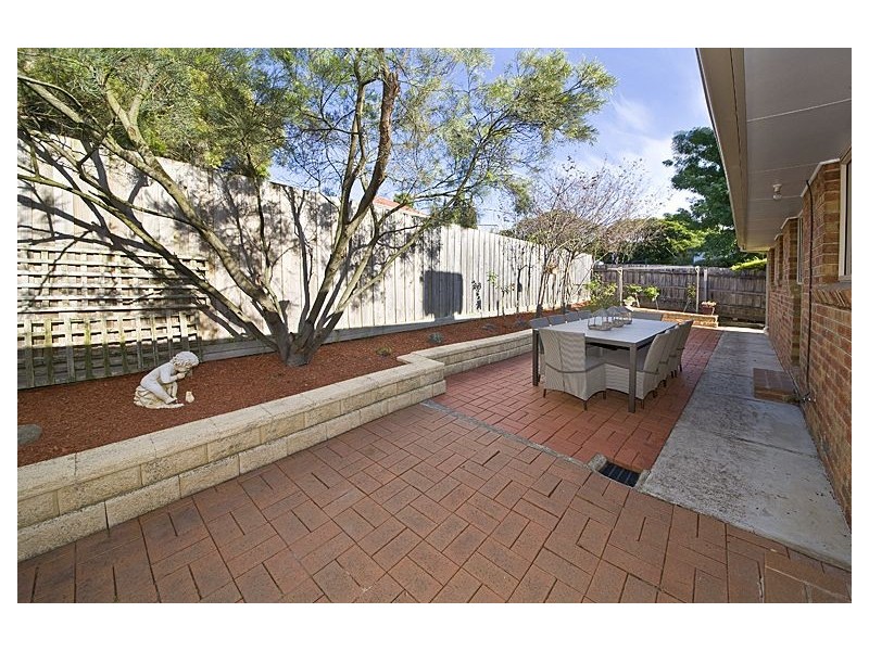 2/20 Winbirra Parade, Ashwood VIC 3147