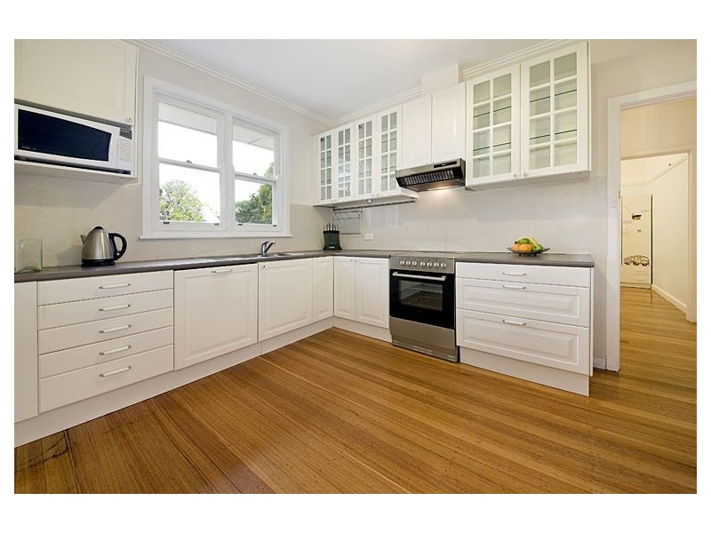 6 Stirling Avenue, Malvern East VIC 3145