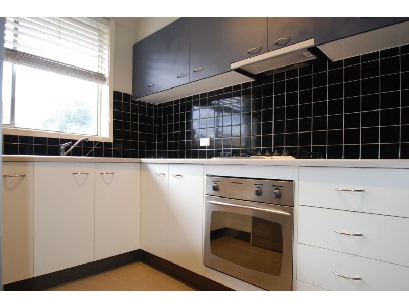 8/18 Edgar Street, Glen Iris VIC 3146