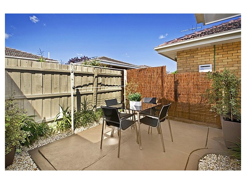 1/2 Maverston Street, Glen Iris VIC 3146