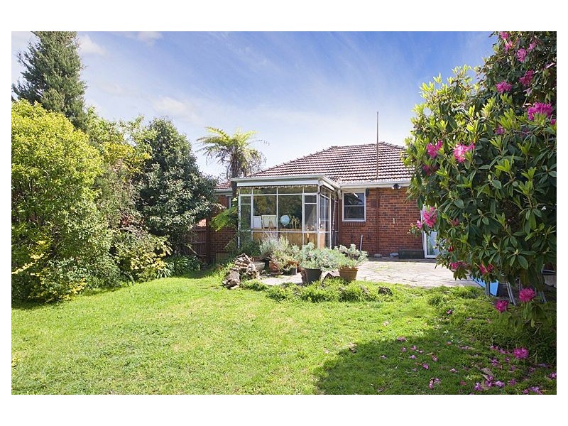 82 Roslyn Street, Burwood VIC 3125